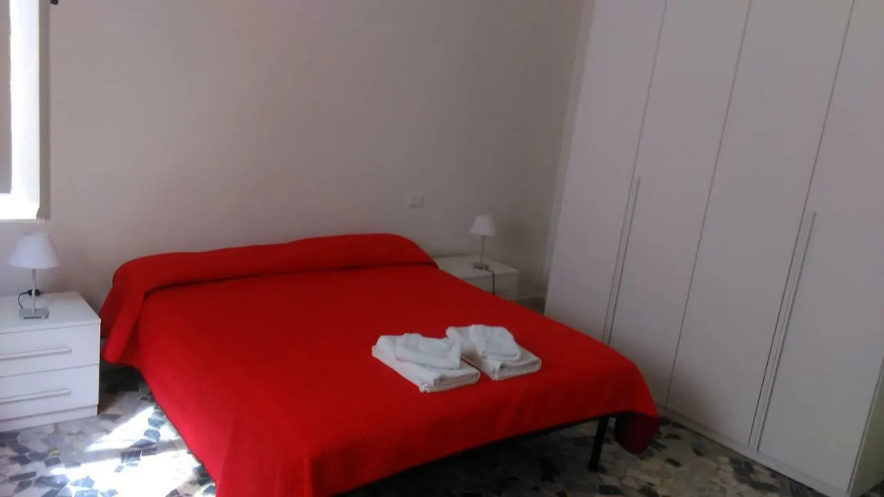 A Due Passi Da Cisanello Casa Vacanze Pisa Lägenhet